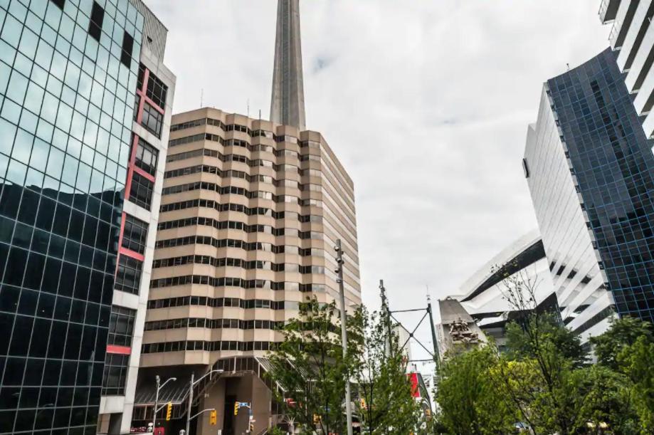 Skyline Suites - Walk To Mtcc, Acc, Rogers Centre & Entertainment District トロント エクステリア 写真