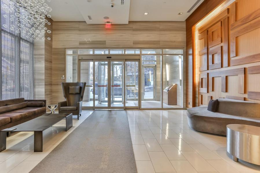 Skyline Suites - Walk To Mtcc, Acc, Rogers Centre & Entertainment District トロント エクステリア 写真