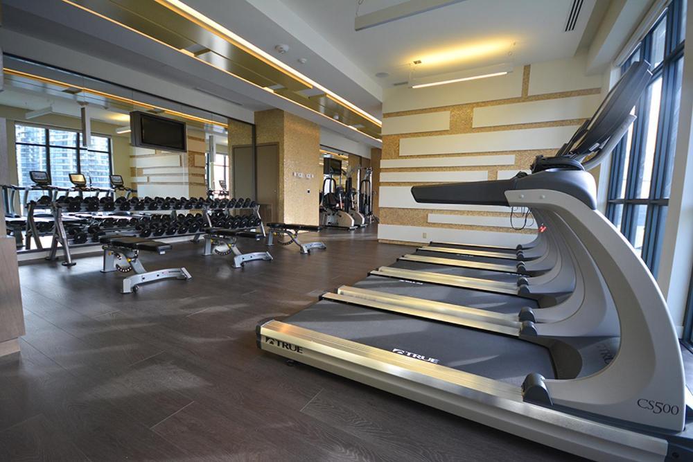 Skyline Suites - Walk To Mtcc, Acc, Rogers Centre & Entertainment District トロント エクステリア 写真