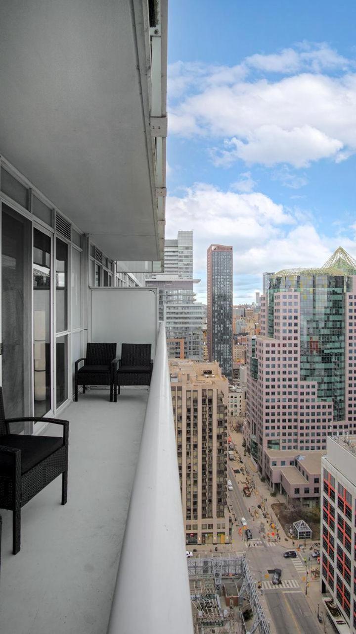 Skyline Suites - Walk To Mtcc, Acc, Rogers Centre & Entertainment District トロント エクステリア 写真