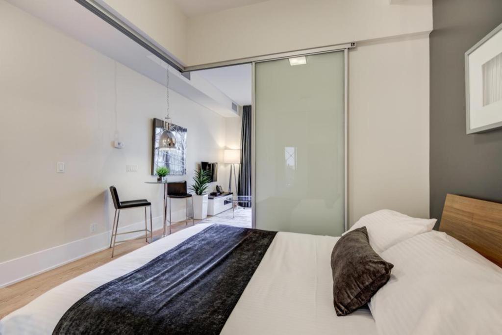 Skyline Suites - Walk To Mtcc, Acc, Rogers Centre & Entertainment District トロント エクステリア 写真